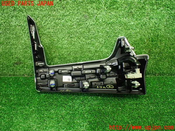 1UPJ-9236807692]BMW 218i アクティブツアラー U06(62BX15)内装トリム類2 中古_4