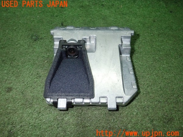 3UPJ=9236810560]ベンツ AMG CLA45 4MATIC(117352 C117)純正 フロントカメラ 中古_3