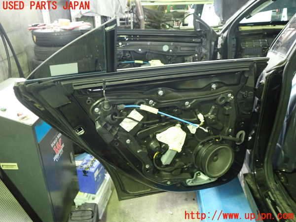 1UPJ-9236811320]ベンツ AMG CLA45 4MATIC(117352 C117)左後ドア 中古_3