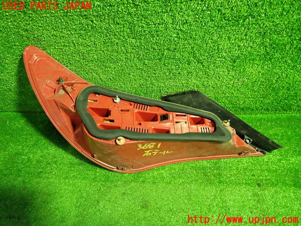 1UPJ-9236811530]ベンツ AMG CLA45 4MATIC(117352 C117)右テールランプ 中古_3