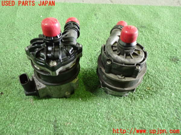 1UPJ-9236812110]ベンツ AMG CLA45 4MATIC(117352 C117)ウォーターポンプ 中古_2
