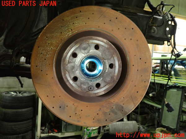 1UPJ-9236814290]ベンツ AMG CLA45 4MATIC(117352 C117)右フロントナックルハブ 中古_3