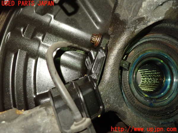 1UPJ-9236814295]ベンツ AMG CLA45 4MATIC(117352 C117)左フロントナックルハブ 中古_2