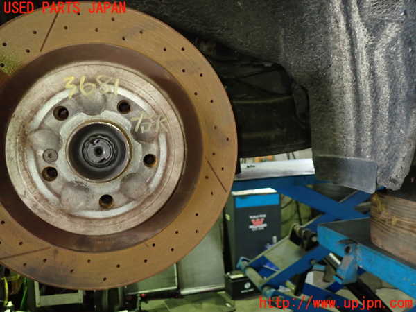 1UPJ-9236814300]ベンツ AMG CLA45 4MATIC(117352 C117)右リアナックルハブ 中古_3