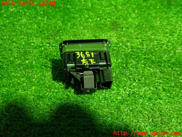 1UPJ-9236816245]ベンツ AMG CLA45 4MATIC(117352 C117)左前パワーウィンドウスイッチ 中古_2