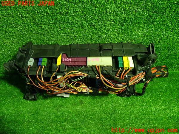 1UPJ-9236816741]ベンツ AMG CLA45 4MATIC(117352 C117)ヒューズボックス1 中古_3