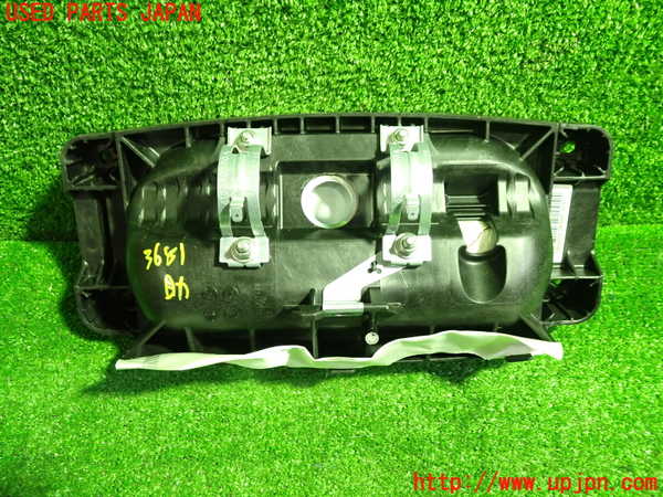 1UPJ-9236817870]ベンツ AMG CLA45 4MATIC(117352 C117)助手席側エアバッグカバー 中古_3