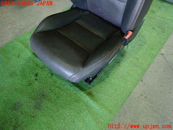 1UPJ-9236817035]ベンツ AMG CLA45 4MATIC(117352 C117)運転席シート 中古_3