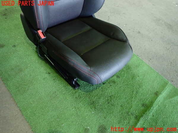 1UPJ-9236817065]ベンツ AMG CLA45 4MATIC(117352 C117)助手席シート 中古_3