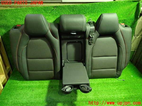 1UPJ-9236817385]ベンツ AMG CLA45 4MATIC(117352 C117)リアシート 中古_2