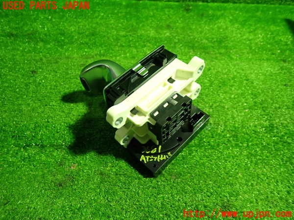 1UPJ-9236817555]ベンツ AMG CLA45 4MATIC(117352 C117)ATシフトレバー 中古_3