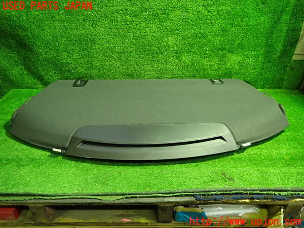 1UPJ-9236817761]ベンツ AMG CLA45 4MATIC(117352 C117)トノカバー1 中古_2