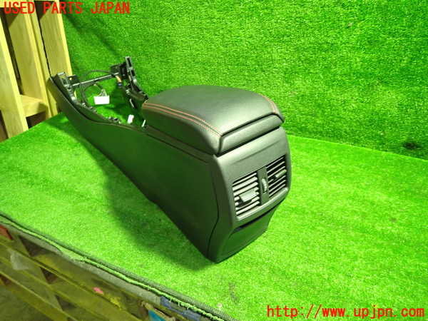 1UPJ-9236817540]ベンツ AMG CLA45 4MATIC(117352 C117)センターコンソール 中古_3