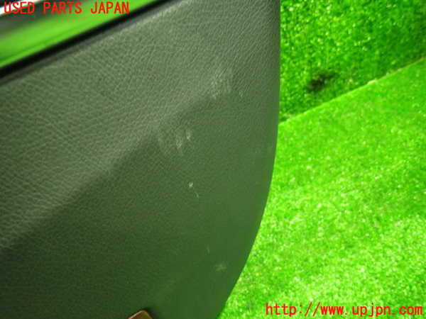 1UPJ-9236811234]ベンツ AMG CLA45 4MATIC(117352 C117)右前ドア内張り 中古_2