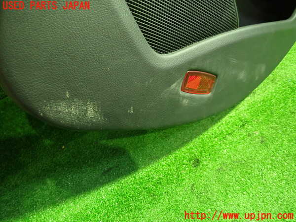 1UPJ-9236811294]ベンツ AMG CLA45 4MATIC(117352 C117)右後ドア内張り 中古_2