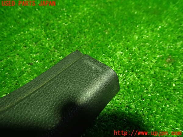 1UPJ-9236817670]ベンツ AMG CLA45 4MATIC(117352 C117)左センターピラートリム 中古_2