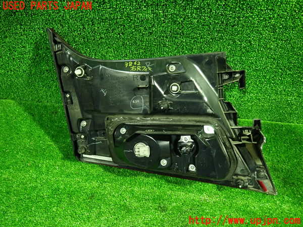 1UPJ-9236821550]アルファード(AGH30W)右リアフィニッシャー 中古_3
