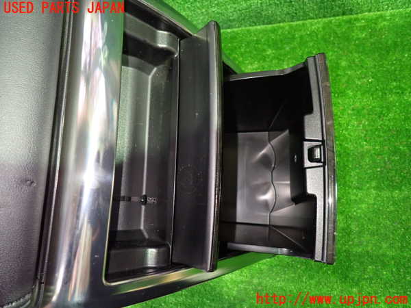 1UPJ-9236827540]アルファード(AGH30W)センターコンソール 中古_4