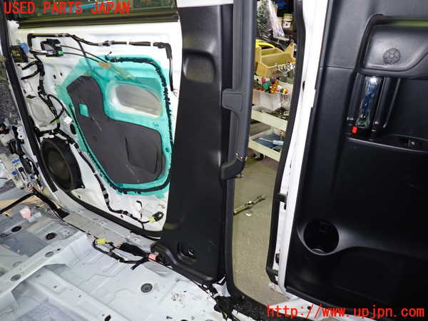 1UPJ-9236827665]アルファード(AGH30W)右センターピラートリム 中古_3