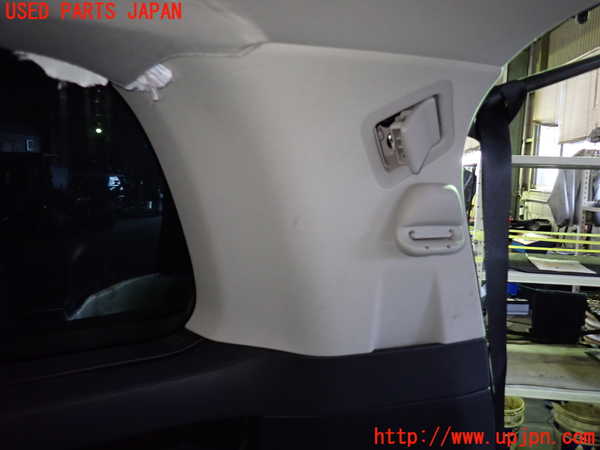 1UPJ-9236827675]アルファード(AGH30W)右リアピラートリム 中古_3