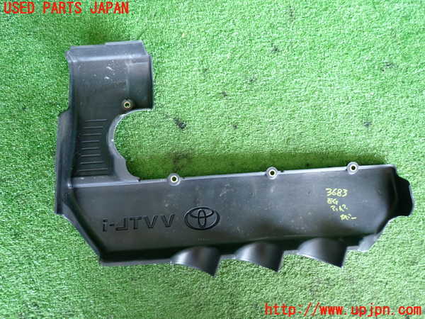 2UPJ-9236832160]セリカ(ZZT231)エンジンアッパーカバー 中古_4