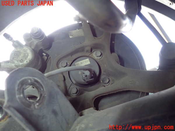 2UPJ-9236834300]セリカ(ZZT231)右リアナックルハブ 中古_3