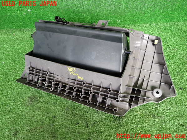 2UPJ-9236837516]セリカ(ZZT231)グローブボックス1 中古_3