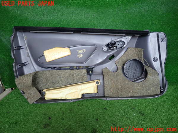2UPJ-9236831234]セリカ(ZZT231)右前ドア内張り 中古_2