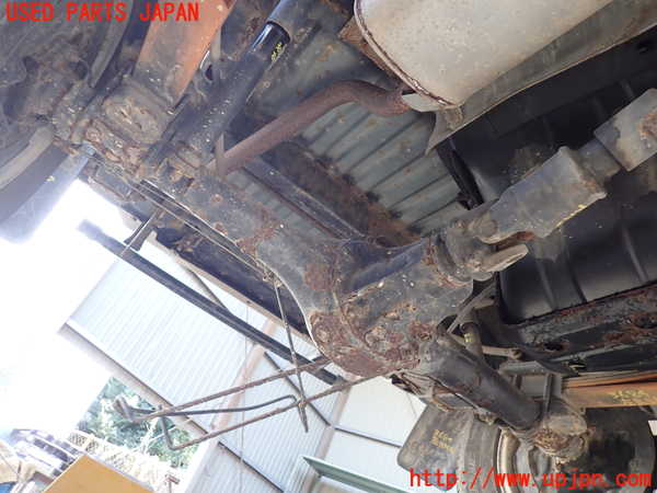 1UPJ-9236844400]デリカ スターワゴン(P25W)リアデフホーシング 中古_2