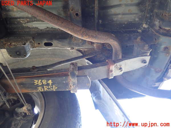 1UPJ-9236845100]デリカ スターワゴン(P25W)右リアスプリング 中古_2