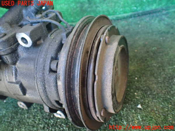 1UPJ-9236846025]デリカ スターワゴン(P25W)エアコンコンプレッサー 中古_3