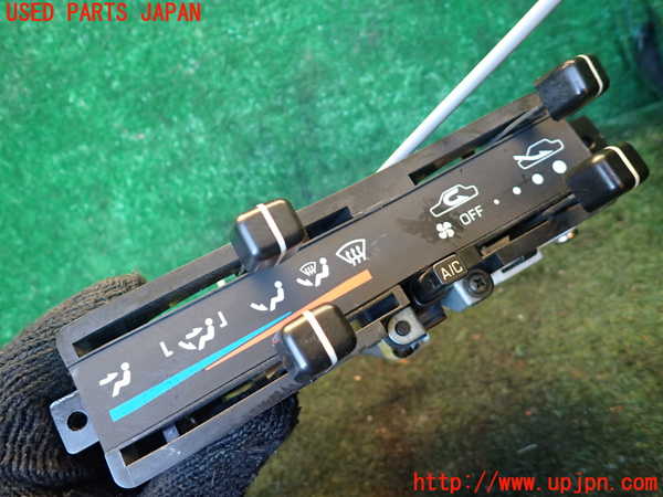 1UPJ-9236846066]デリカ スターワゴン(P25W)エアコンスイッチ1 中古_2