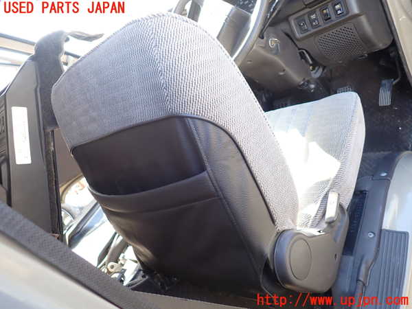 1UPJ-9236847035]デリカ スターワゴン(P25W)運転席シート 中古_4