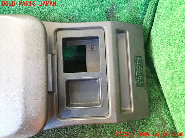 1UPJ-9236847540]デリカ スターワゴン(P25W)センターコンソール 中古_2