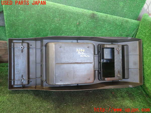 1UPJ-9236847540]デリカ スターワゴン(P25W)センターコンソール 中古_4