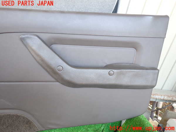 1UPJ-9236841234]デリカ スターワゴン(P25W)右前ドア内張り 中古_2