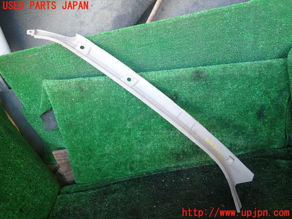 1UPJ-9236847655]デリカ スターワゴン(P25W)右フロントピラートリム 中古_3