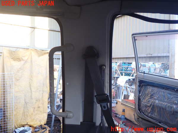 1UPJ-9236847670]デリカ スターワゴン(P25W)左センターピラートリム 中古_2