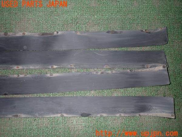 3UPJ=9236850011]三菱 ジープ キャンバストップ(J55)社外 ゴム ラバーオーバーフェンダー フェンダーモール 中古_5
