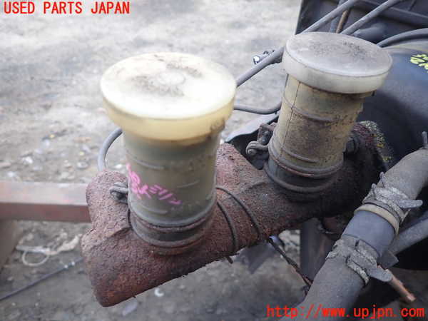1UPJ-9236854050]三菱ジープ(J55)ブレーキマスターシリンダー 中古_2