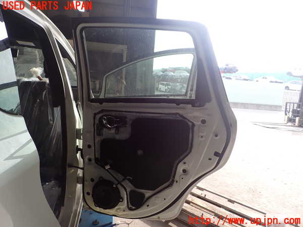 1UPJ-9236861290]ノート e-POWER NISMO(HE12)右後ドア 中古(43R-005844 M31Q8)_5