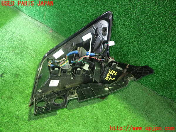 1UPJ-9236861530]ノート e-POWER NISMO(HE12)右テールランプ 中古_3