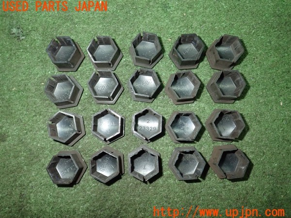 3UPJ=9236870976]シトロエン ベルランゴ シャイン XTR パック(K9CYH01)純正? ホイールボルトキャップ ナットキャップ 20個 中古_2