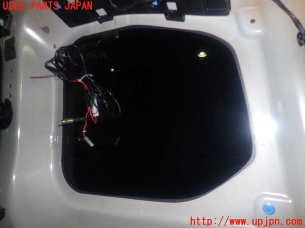 1UPJ-9236871380]シトロエン・BERLINGO(ベルランゴ)(K9CYH01)右クォーターガラス 中古_2