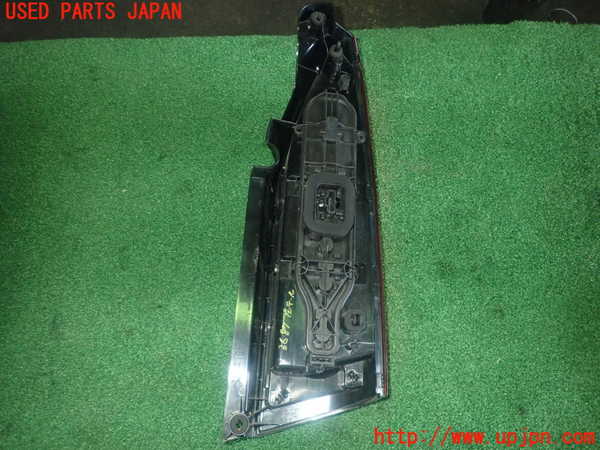 1UPJ-9236871536]シトロエン・BERLINGO(ベルランゴ)(K9CYH01)左テールランプ 中古_4