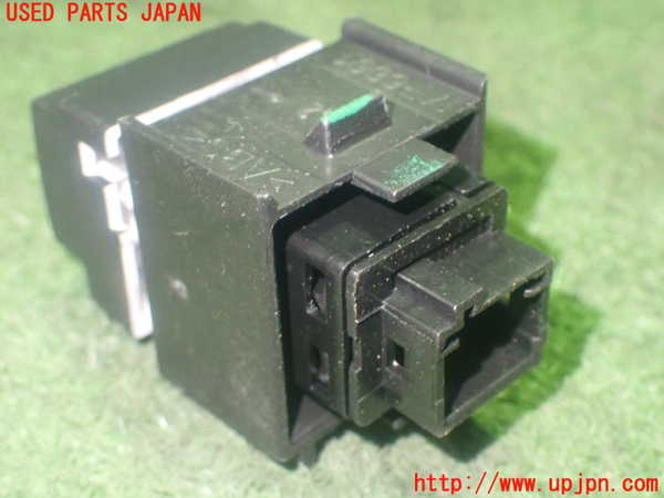 1UPJ-9236876309]シトロエン・BERLINGO(ベルランゴ)(K9CYH01)スイッチ4 (M) 中古_3