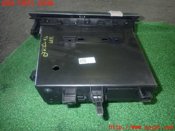 1UPJ-9236877516]シトロエン・BERLINGO(ベルランゴ)(K9CYH01)グローブボックス1 中古_4