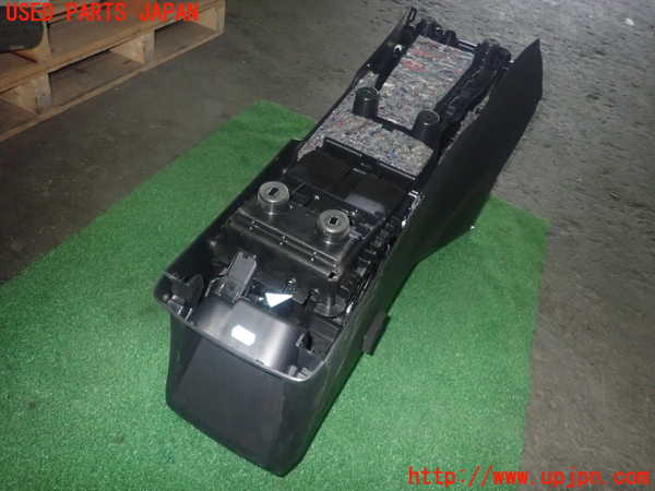 1UPJ-9236877540]シトロエン・BERLINGO(ベルランゴ)(K9CYH01)センターコンソール 中古_4