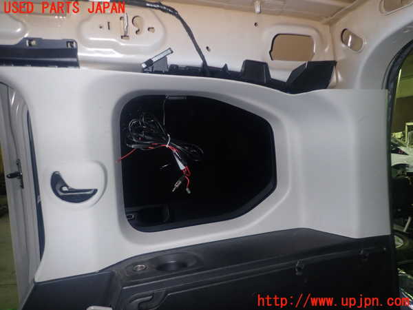 1UPJ-9236877675]シトロエン・BERLINGO(ベルランゴ)(K9CYH01)右リアピラートリム 中古_2