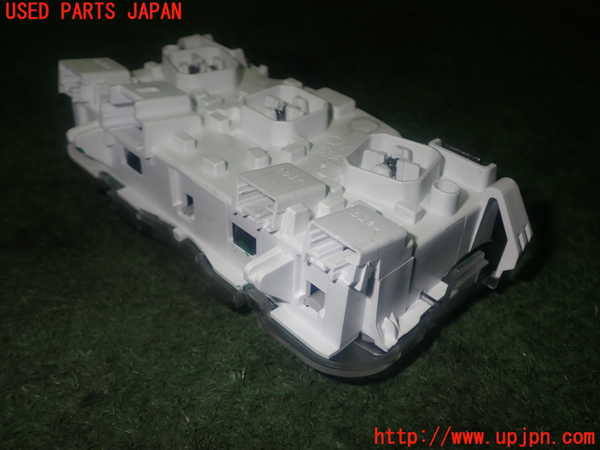 1UPJ-9236876412]シトロエン・BERLINGO(ベルランゴ)(K9CYH01)ルームランプ2 (2列目) 中古_2